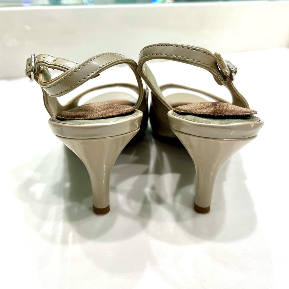 3/$25 Kelly & Katie Slingback Heels - Picture 3 of 8